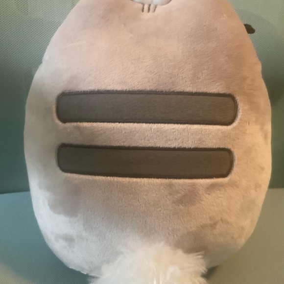 Pusheen Cat Easter Plush and small Pusheen Keychain with Donut - Picture 3 of 4